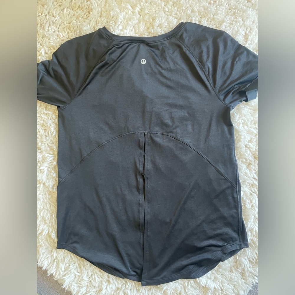 Lululemon top - Picture 2 of 2